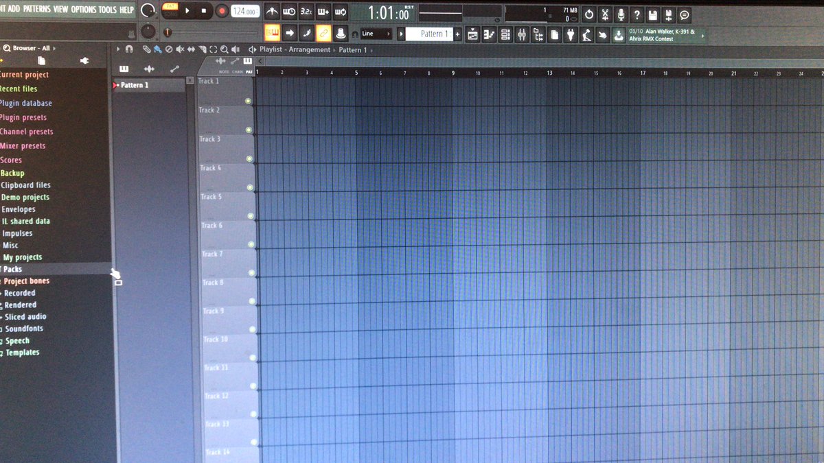 DJSmashP's tweet photo. Production DayπΊπΌπΊπΌπΊπΌπΊπΌπΊπΌπΊπΌπΊπΌπΊπΌ This is how every song starts. #RealDJPapi remember to vote please. SMS: 011 RealDJPapi to 35029 and you can vote as many times as you want. #RealDJPapiGWR @011awards #DJOFTHEYEAR #COVID @RealBlackCoffee #LOCKSOUTHAFRICADOWN https://t.co/HgoVlhFNUP