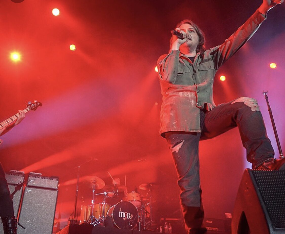 dancerdiva1977's tweet image. Happy birthday to my Son love you Xoxo.  Always will luv Mom and dad