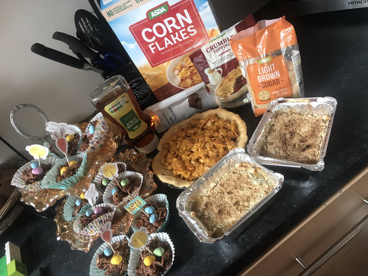 ClareRidley1's tweet photo. Baking morning with @asda ingredients #cornflakecakes #cornflaketart #rhubarbcrumble #homegrownrhubarb #HappyEaster2020 #ASDA #nhs #teamtrauma #nurse #dayoff https://t.co/aNGK7Mq8qu