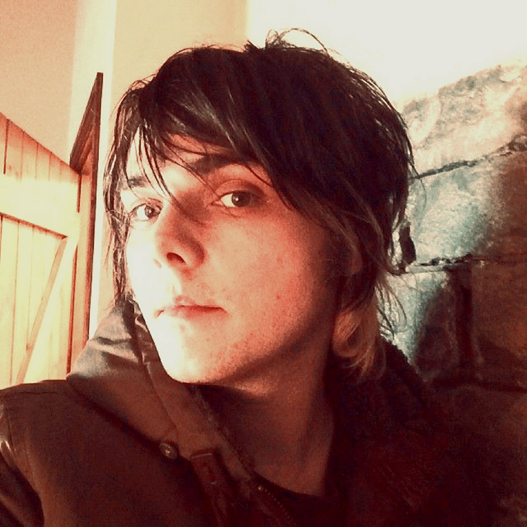 I love you I love you I love you
Happy Birthday, Gerard Way                               My savior 