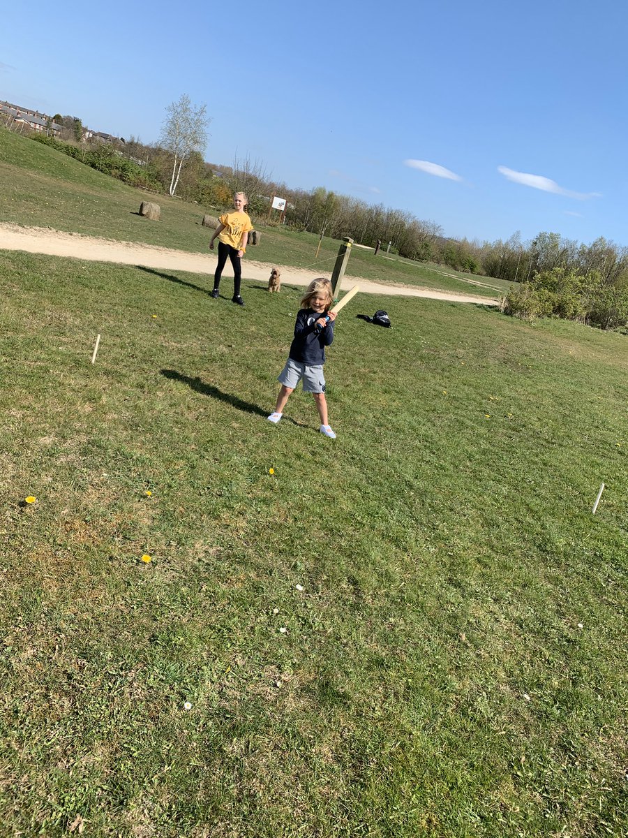 emlexie's tweet photo. Enjoyed a quick game of Rounders On our hours exercise today 🏏😁 xx @AstreaTheHill https://t.co/OxoOOZIGxM
