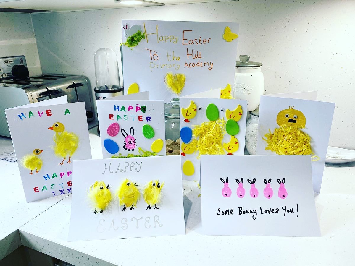 emlexie's tweet photo. Busy craft morning with Lexie &amp; Jude doing our Easter cards @ poster for everyone @AstreaTheHill 🐣🥕🐰😁🍫 xx https://t.co/eNL6jOZbpS
