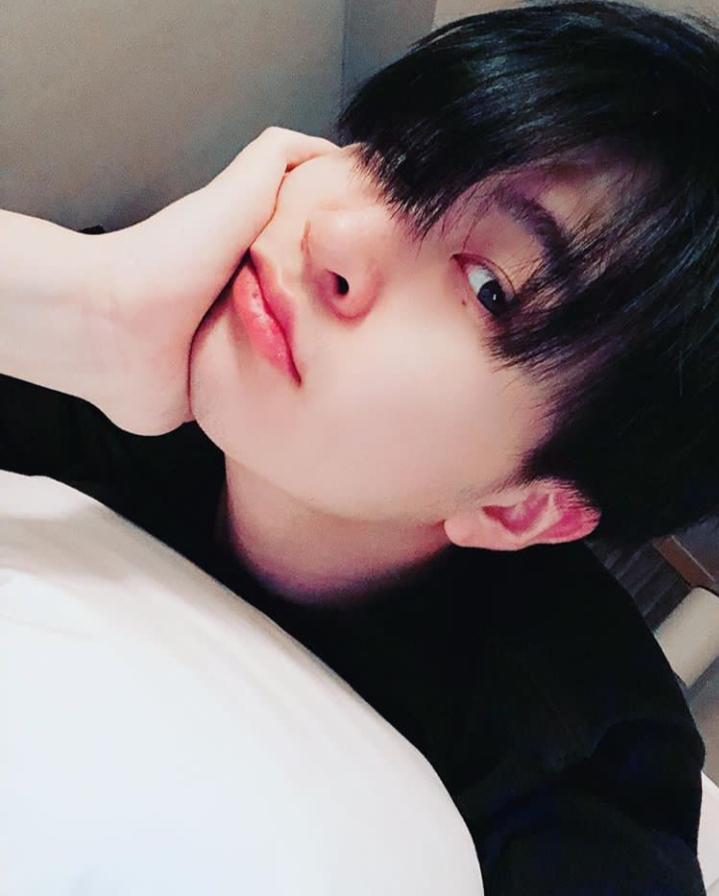 SevenJel's tweet photo. INSTAGRAM UPDATE

Mark: "I can't wait to see you soon. What do you want to do when you go on a date? #🐥💚🐰"
Yugyeom: "Let's go to play together soon~~what do you want to do~?#"
JB: "See you soon what to do~"
Youngjae: "What should we do~?"

Similar captions, what's this? https://t.co/wtspcFvhY7