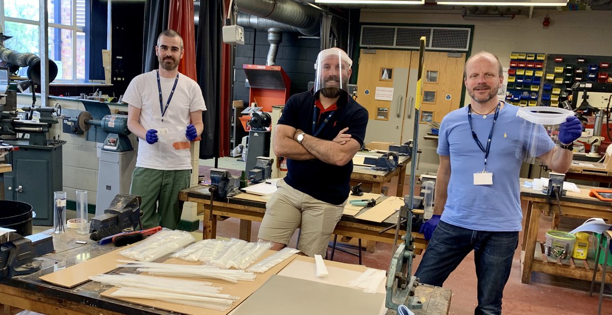Thank you to the <a href="/RGSDesignTech/">RGS Design Technology</a> staff in school again today, ⁦making hundreds of visors for local NHS staff.