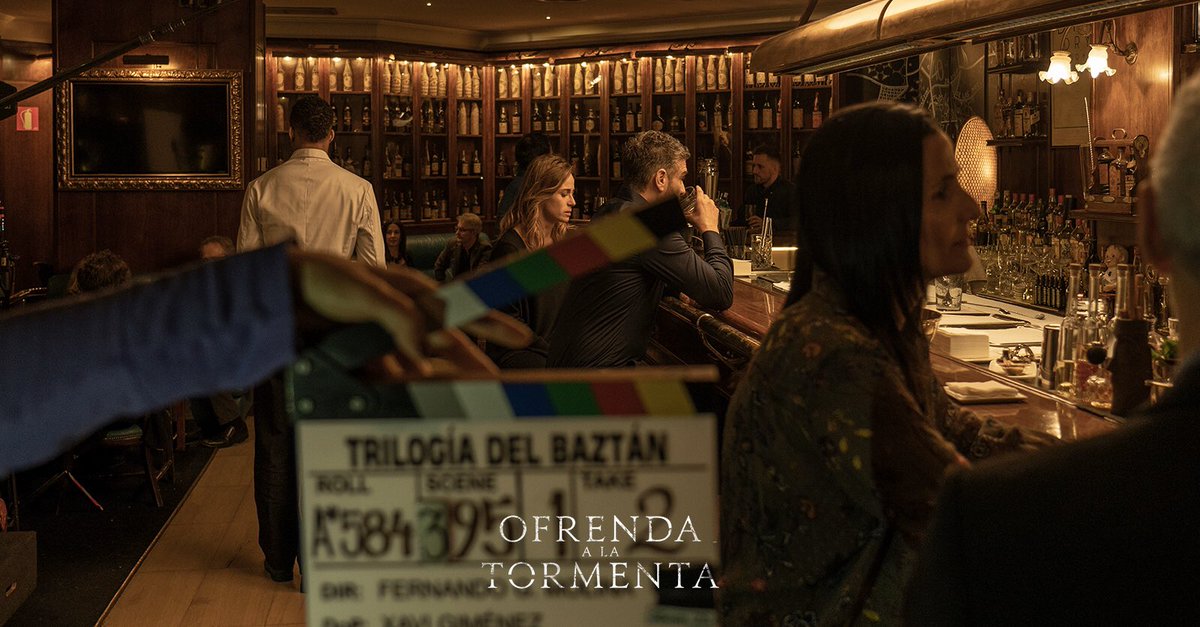 Son muchas las citas pendientes entre la Inspectora Salazar y el Juez Markina. Las descubrirás en #OfrendaALaTormenta