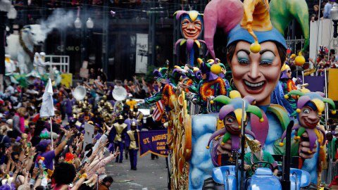 On our way back home, we were able to stop in New Orleans just in time for Mardi Gras. Shoulder-to-shoulder with thousands of people the whole time we were there... what a blast!