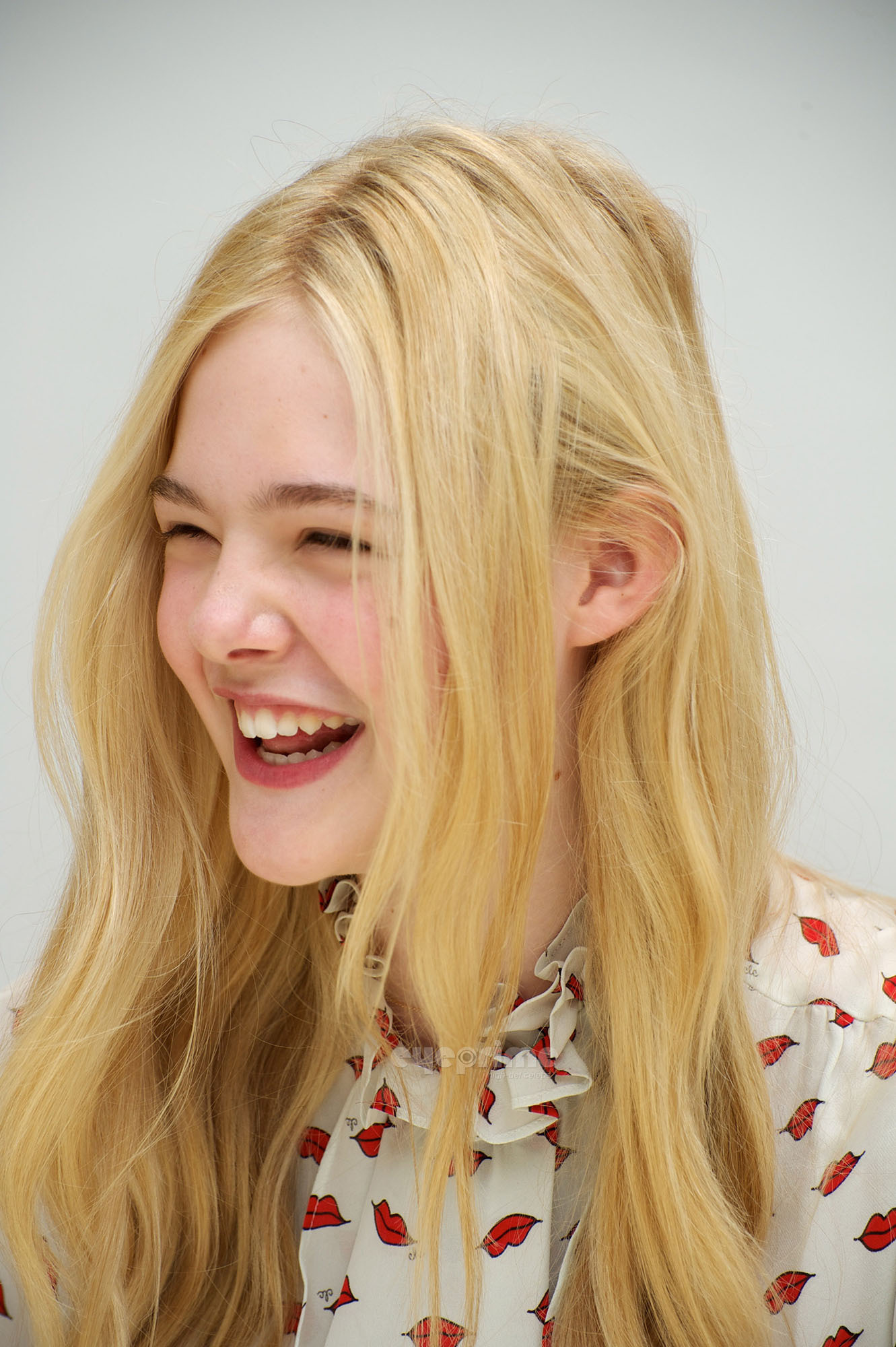 Happy 22nd Birthday to ELLE FANNING 