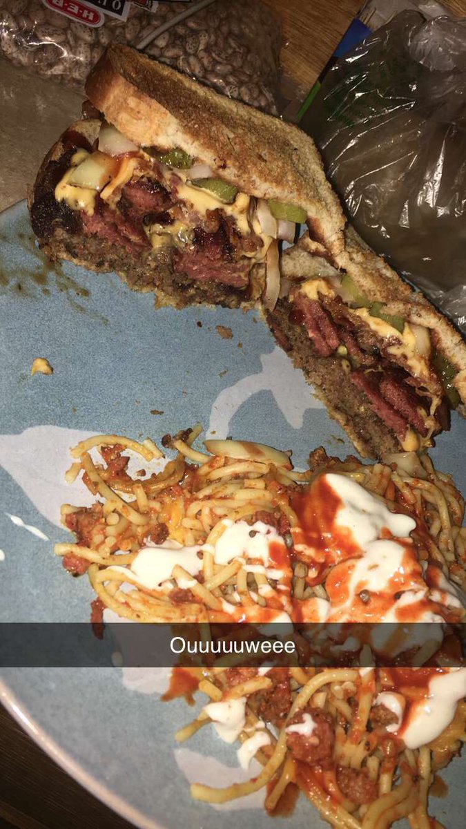 Pulled my Spaghetti and bread out the Oven... put some BBQ sauce on my Bread built my burger with Onion and Pickles then put hot sauce and ranch on my spaghetti 