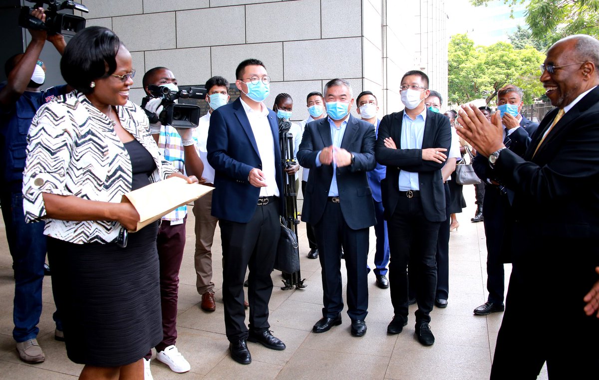 MbaleSino's tweet photo. On April 7th, 2020, as part of the effort to fight the COVID-19 pandemic in Uganda, Automobile Group (U) Ltd, a subsidiary of Sino-Uganda Mbale Industrial Park has donated two Jeeps to the government. https://t.co/XKrRcQGbhW