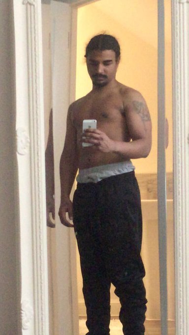 Feel Fat 😢😤 https://t.co/xnx5CTgW4P<a href="/tag/tittytuesday"class="tags"><span>#tittytuesday</span></a><a href="/tag/titsouttuesday"class="tags"><span>#titsouttuesday</span></a>