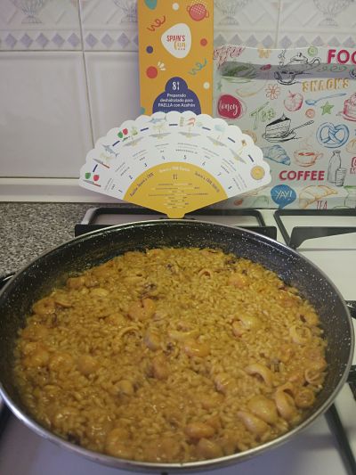 ¿Qué mejor opción que aprovechar que #yomequedoencada para hacer estar sencilla receta de arroz a banda utilizando el preparado de paella de Spain's FUN? #cocinafacil #paella #paellaencasa #cocinaencasa #experienciaencasa #comidaencasa #semanasanta #cocinasaludable