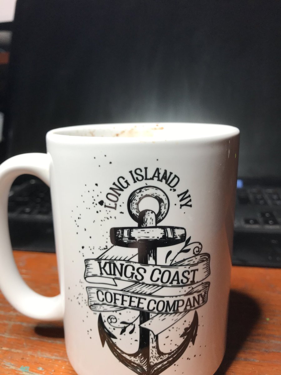 ⁦<a href="/kingscoast/">Kings Coast Coffee Company</a>⁩ thats not screen glare, thats steam coming off my delicious kings coast cocoa
