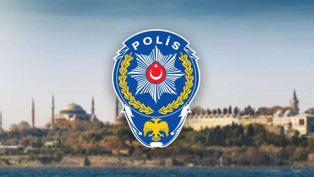 sontivi's tweet photo. Ekrem İmamoğlu’na tehditte İstanbul Emniyeti’nden iftraya sert yalanlama https://t.co/6SvLXC6BGr https://t.co/4G82U9FymF
