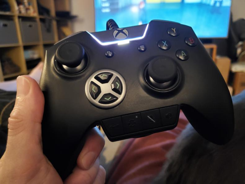 DiceDaddyD20's tweet photo. Snagged this Razer Wolverine Ultimate on eBay for a good price the other day, it's nice to just plug it into the PC or the Xbox without having to re-pair each time. Time for some two player couch games! https://t.co/yzTHozcVQ2