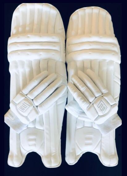 Eclipse_Cricket's tweet photo. 🚨 COMPETITION TIME 🚨 

So for this Easter bank holiday weekend we are giving away a Solar Edition Pads &amp; Glove combo to one lucky winner. All you need to do to enter is -
• Follow us
• Retweet this tweet
• Comment below 👇

Closing date is 1st May.

#ECLIPSECRICKET https://t.co/L8N9qJ7Nrn