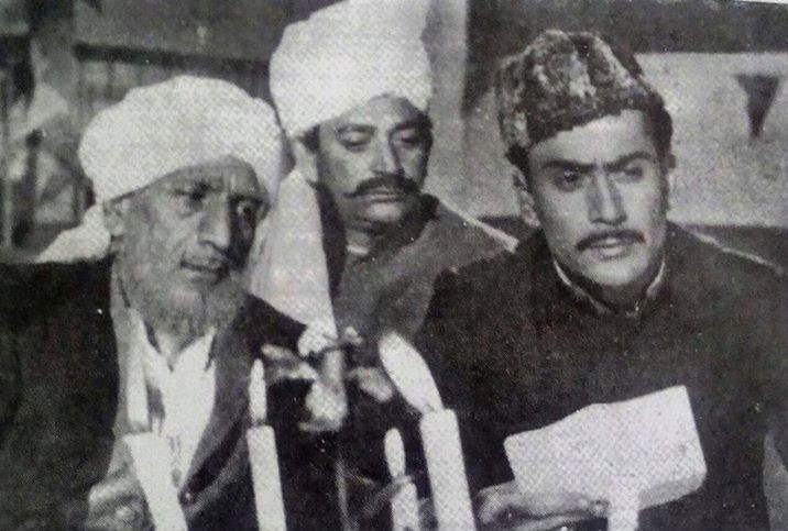 Mahjoor was the first Kashmiri poet to be a film's subject. Balraj Sahni who had immense love for Kashmir, its literary and artistic legacy and his son Parikshit starred in Shayar-e-Kashmir. Source: Kashmir Film Society. Searching for film, can't confirm image's authenticity.
