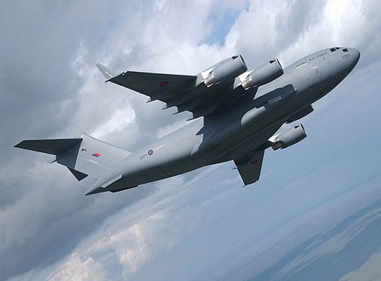 RAFBrizeNorton's tweet photo. Please be aware that our aircrews, and their support personnel, are continuing to conduct essential training, on a daily basis. if you are in the vicinity of Birmingham or Exeter, you may glimpse a 99 Sqn C-17, and a 47 Sqn C-130 aircraft in the Blackpool area https://t.co/IVpyimPmrc