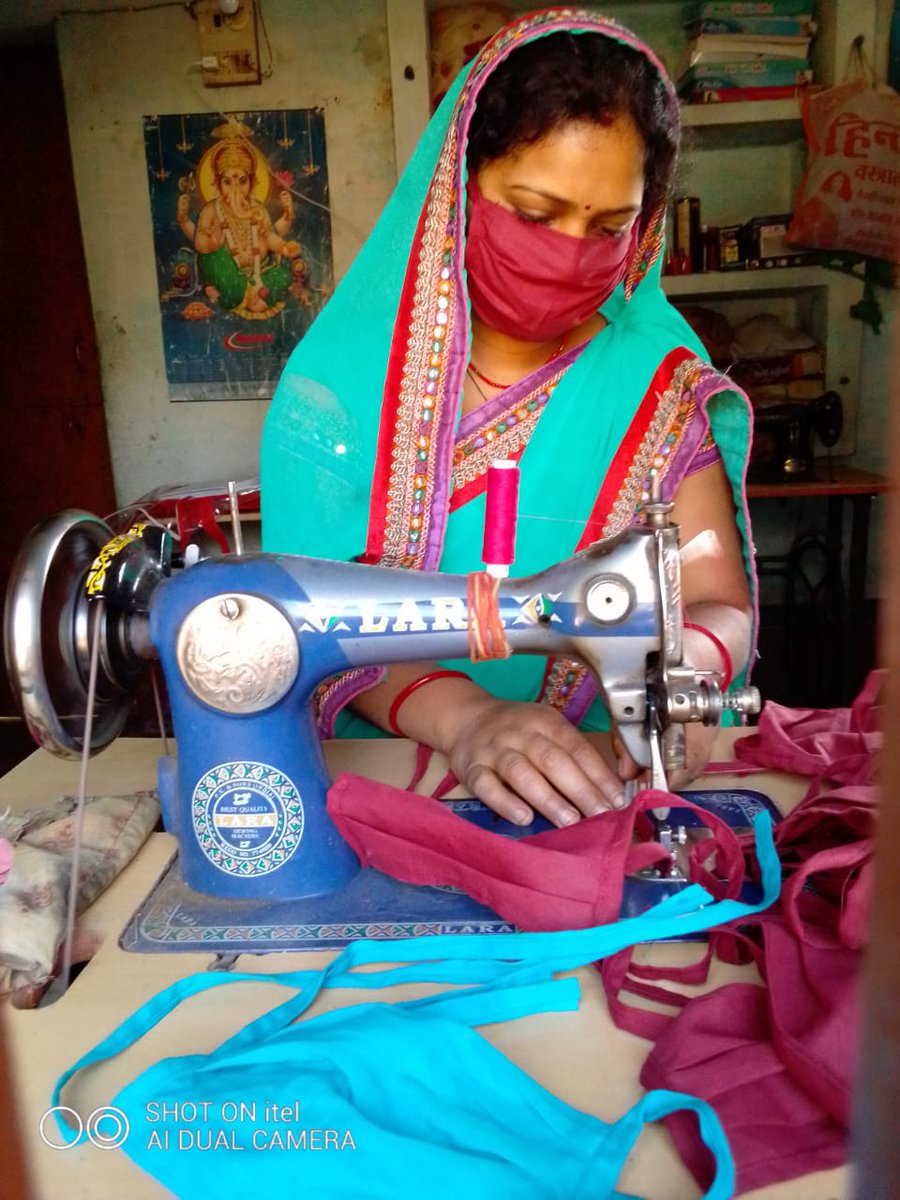Prerna_UPSRLM's tweet photo. Our Self Help Group members of  across Uttar Pradesh are working hard to bridge the gap of demand and availability of Protective Face Mask for common citizens @Prerna_UPSRLM @ChiefSecyUP @anandswarupbjp @nstomar @MoRD_GOI @MotisinghU @sujeetk25 @smritiirani @NITIAayog @PMOIndia https://t.co/YSgIGxlN0t