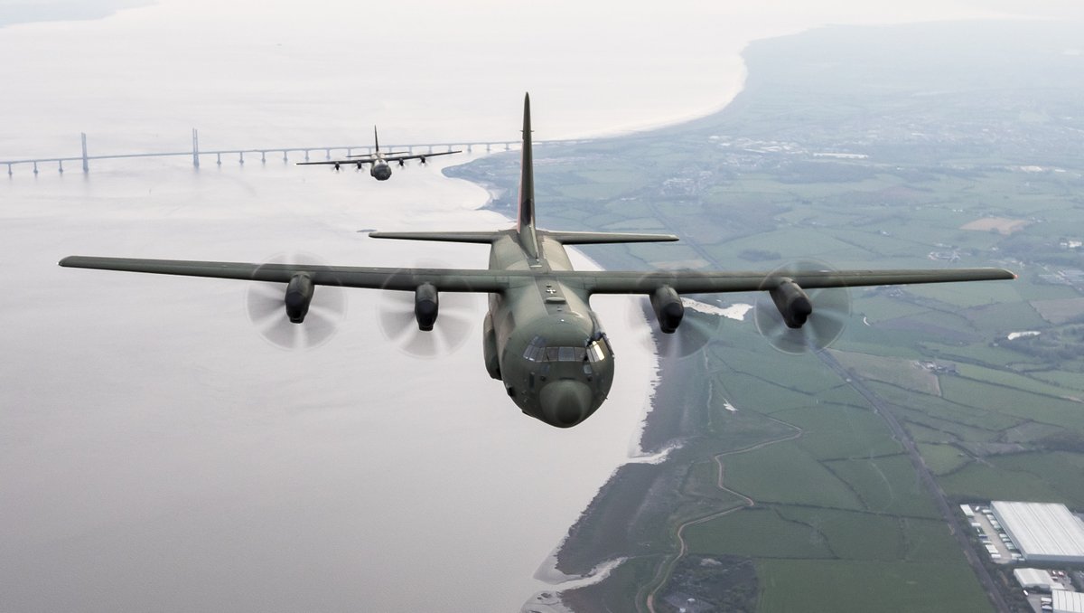 RAFBrizeNorton's tweet photo. Please be aware that our aircrews, and their support personnel, are continuing to conduct essential training, on a daily basis. if you are in the vicinity of Birmingham or Exeter, you may glimpse a 99 Sqn C-17, and a 47 Sqn C-130 aircraft in the Blackpool area https://t.co/IVpyimPmrc