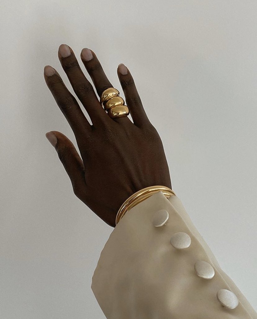 the world needs more black girl minimalist luxury content (IG @/lefevrediary)