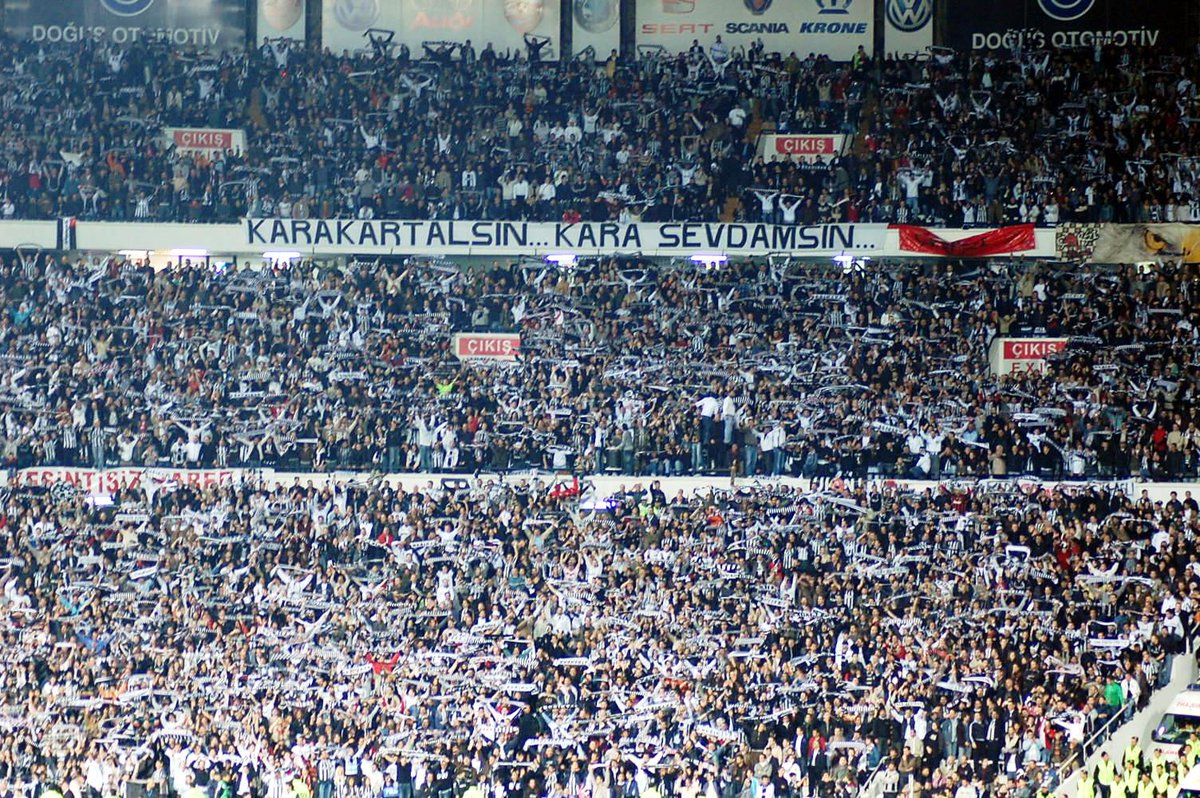 forzabesiktas's tweet photo. çok özledik...

kalbimizde renkleri
bitmese de dertleri
doyamam doyamam sana
ne fener'e cimboma
aşığım Beşiktaş'a
doyamam doyamam sana

#Beşiktaş #çArşı https://t.co/04ggNBLckt