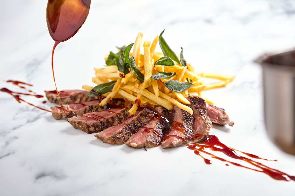 The Restaurant Club Card tweet media
