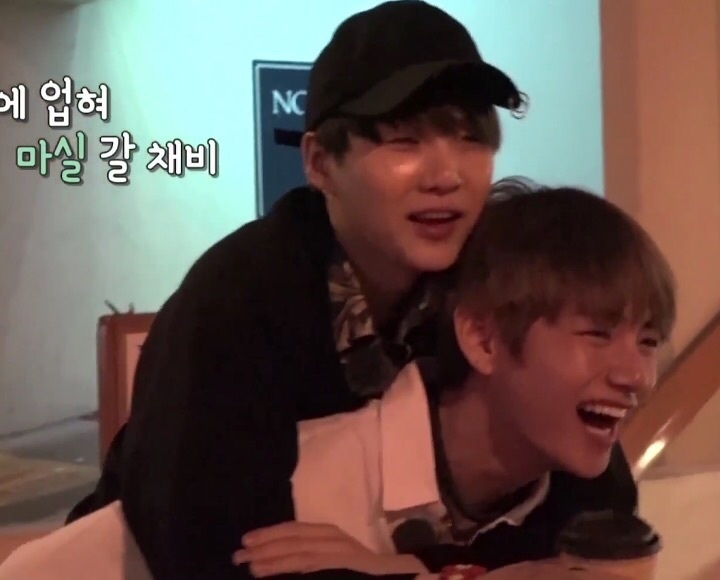 holding by piggyback ride? tae can do that