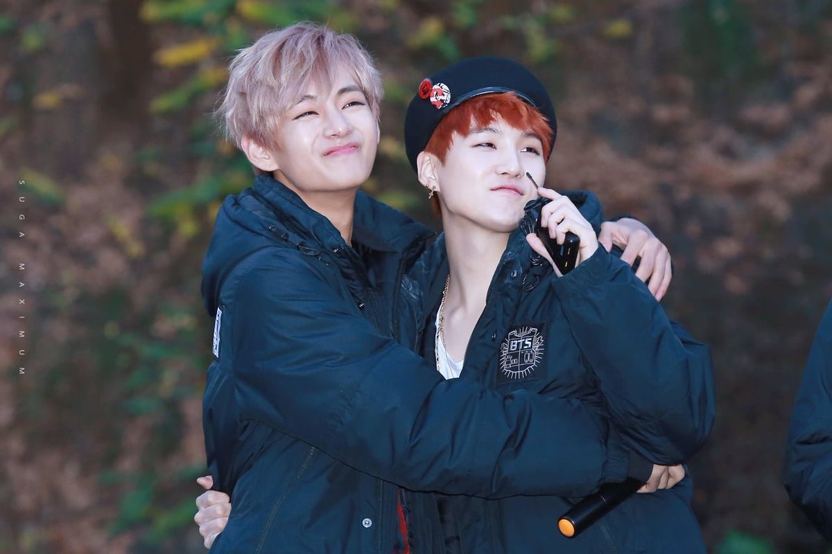 and now a compilation of hugs! hold your yoongi by hugging him