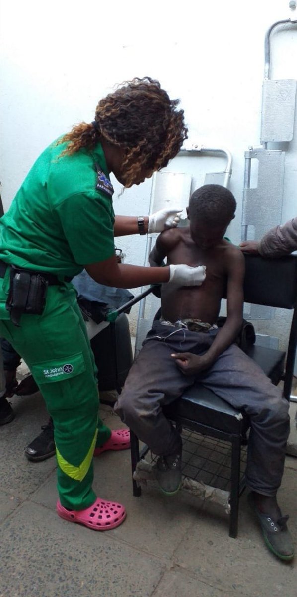 From offering free medical treatments to street families, helping mothers deliver in public parks, responding to life threatening emergencies and #COVID19 patients, you are always there. Thank you to all our frontline health workers. You're our everyday heroes!
#HealthWorkersWeek