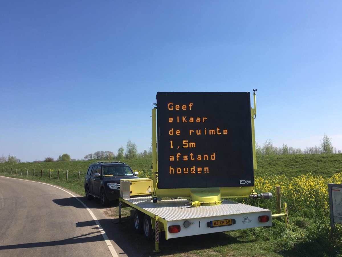RWS_WNZ's tweet photo. Tekstkar #Noordwaard. Voorkom dat recreatiegebieden zoals de #Noordwaard afgesloten moeten worden. Blijf er niet te lang en geef elkaar meer dan anderhalve meter de ruimte of blijf thuis! Alleen samen krijgen we corona onder controle. https://t.co/nfu9x8U3JK