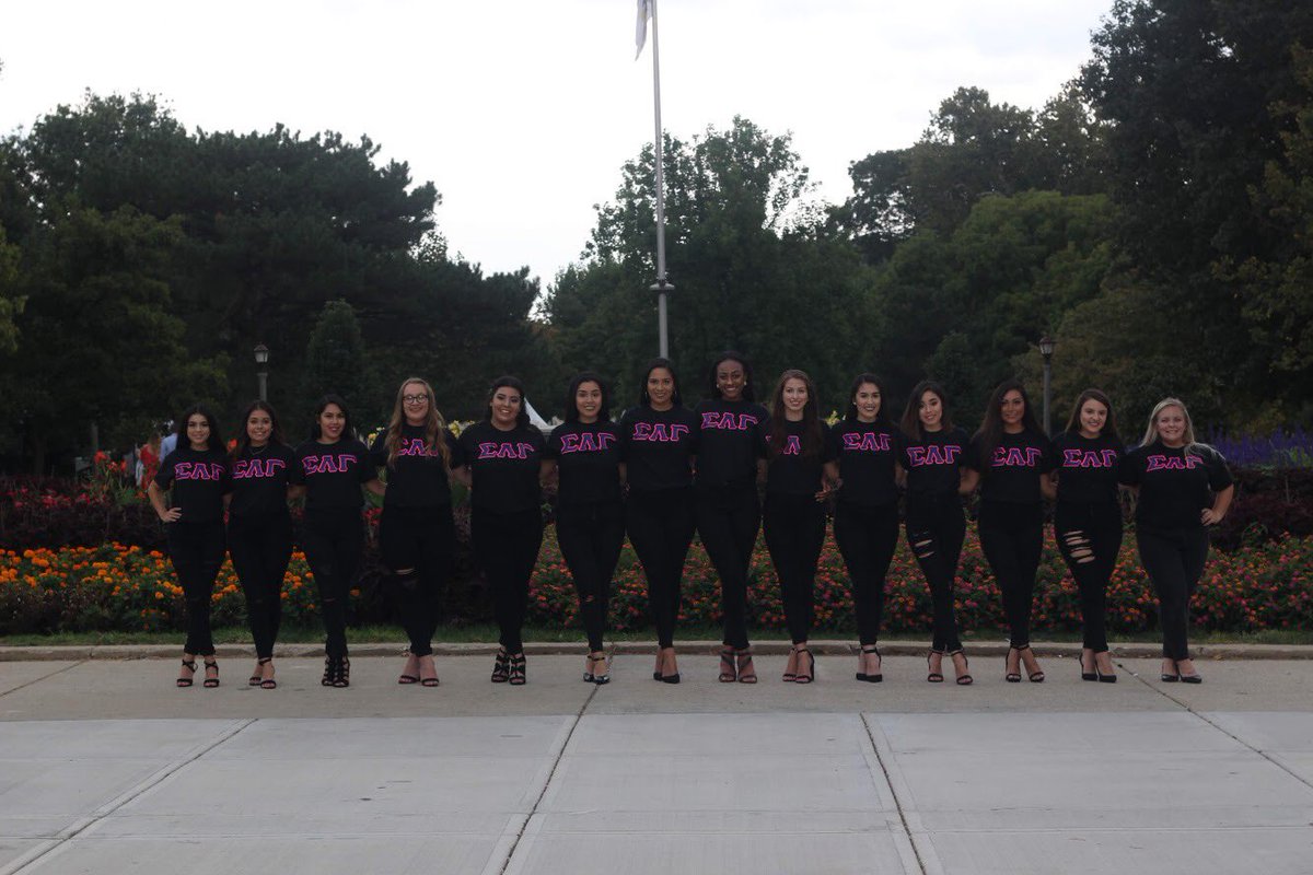 mxrissuh's tweet image. Happy Founders Day to all my beautiful sxsters of Sigma Lambda Gamma National Sorority, IIINNNNNNCORPORATED💕💜 💫#gammacall #SLG30