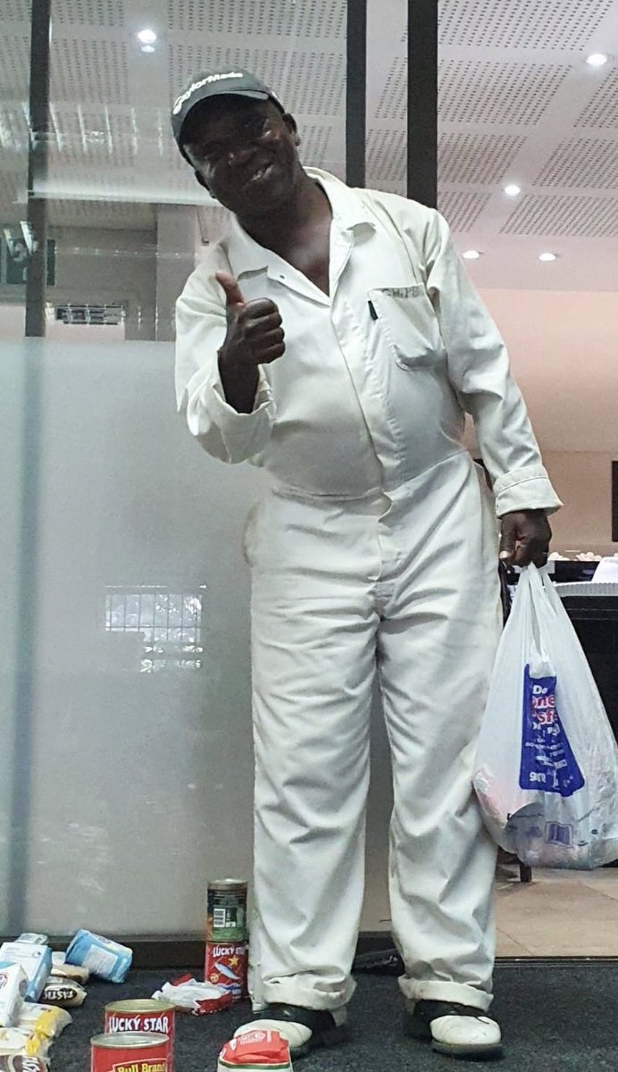 So #LockdownSA has been hard for a lot of families across the country who can’t earn a living right now. 

With assistance from #BetwayCares we are extending a helping hand to the caddies at <a href="/Royal_JHB_Golf/">Royal Johannesburg</a> and the <a href="/RHULANI_MABASA/">rhulani mabasa childrens foundation</a> Foundation who I support via the <a href="/OGM_Foundation/">OG Molefe Foundation</a>