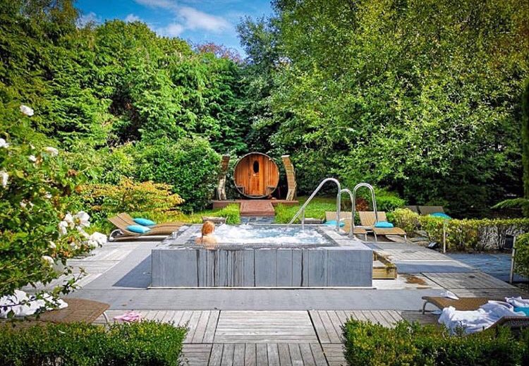 Give away time! Nominate your NHS hero. Head over to our Alexander House Hotel Facebook page to nominate. The first giveaway is two Totally Pampered Spa Days at Alexander House, worth over £600.