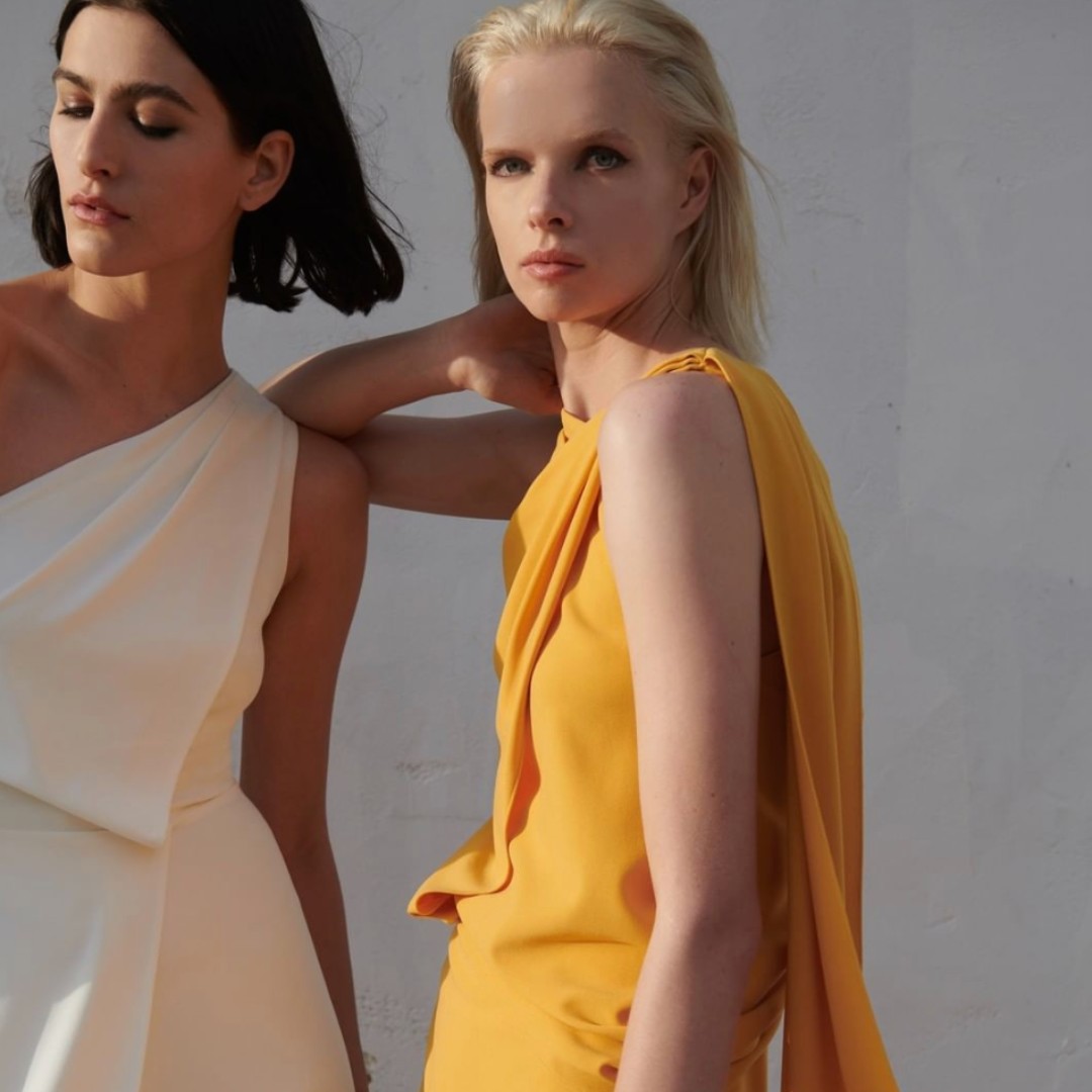 Our next f.i.g. Showroom Spotlight features a legendary name, dreamy designer denim and more 🌟Visit bit.ly/3dZDBxX for the scoop on Halston, Hasson Costa, Hatch, Hudson &amp; Joe’s Jeans!