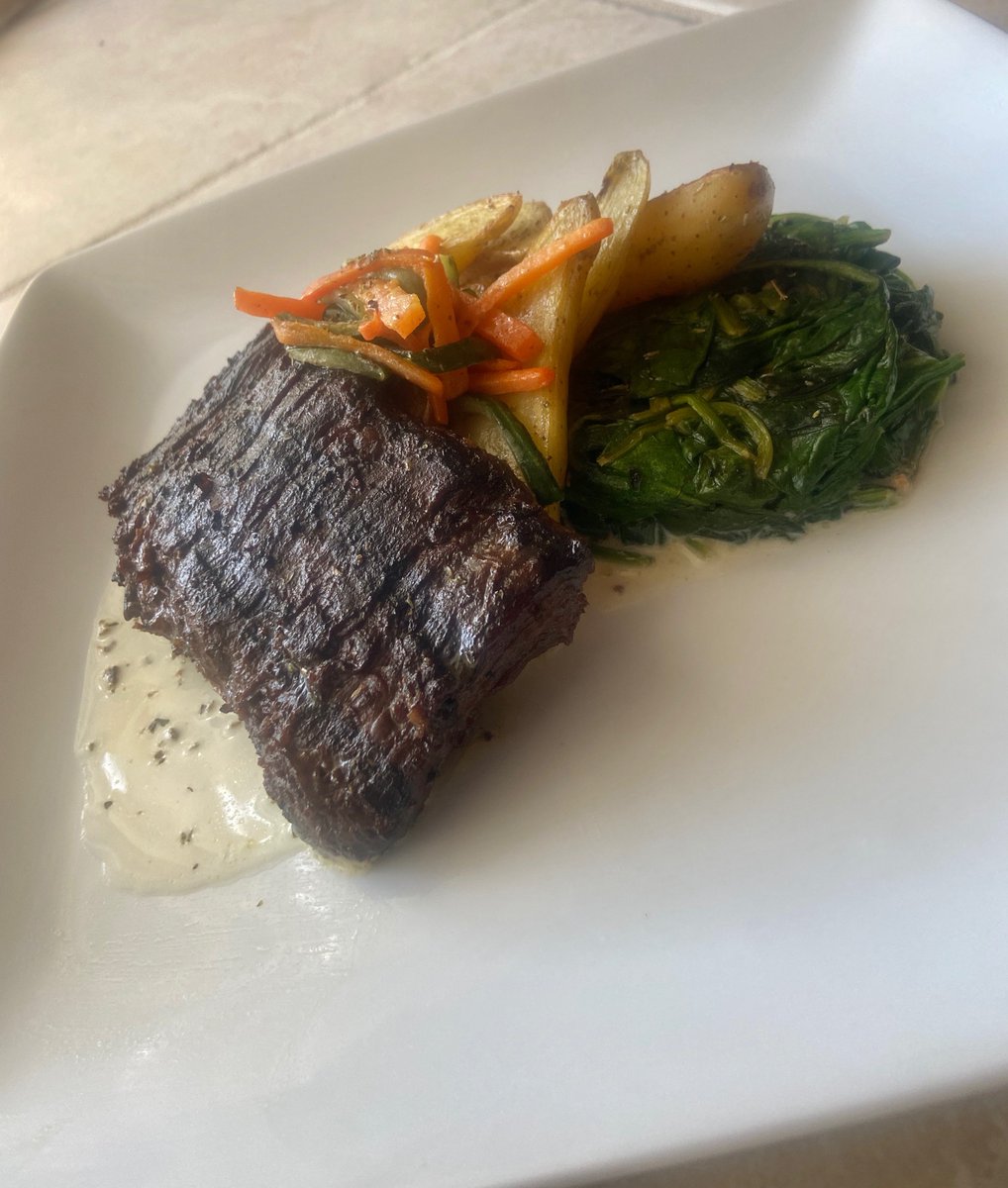 PinellasTech's tweet photo. Todayβs virtual lunch menu is brought to you by Culinary Arts student Kiara Wright on the Clearwater campus. She prepared Churrasco Steak served with an herb beurre blanc, sautΓ©ed fingerling potatoes, and spinach. π»π» #PTCVirtual #LearningContinues #PTCProud #PTCGoodEats https://t.co/w3Po15v7Yr