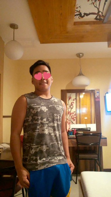 WARNING‼️ Sensitive Media Content #ThrowbackThursday yung nagluluto ka sa bahay sabay tumawag si client<a href="/tag/throwbackthursday"class="tags">#ThrowbackThursday</a><a href="/tag/chubby"class="tags"><span>#chubby</span></a><a href="/tag/pinoyuncut"class="tags"><span>#pinoyuncut</span></a><a href="/tag/studenttwink"class="tags"><span>#studenttwink</span></a>