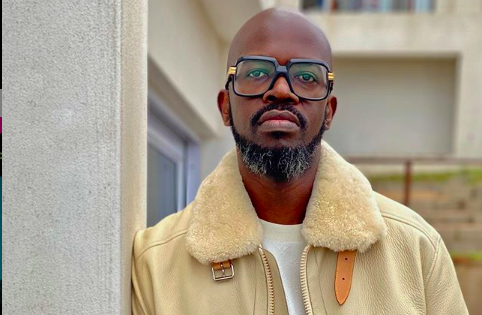 NdouViolet's tweet photo. @RealBlackCoffee  DJ Black Coffee Shares Heart-Warming Picture Of His Childhood https://t.co/QWcDKHC0fX #RIPCharlesMaja Black Coffee #Day14ofLockdown #QuarantineWithMbau #Passover2020 #ThursdayThoughts #thursdaymorning #thursdayvibes #ThursdayWisdom https://t.co/8YsE7mGPoV