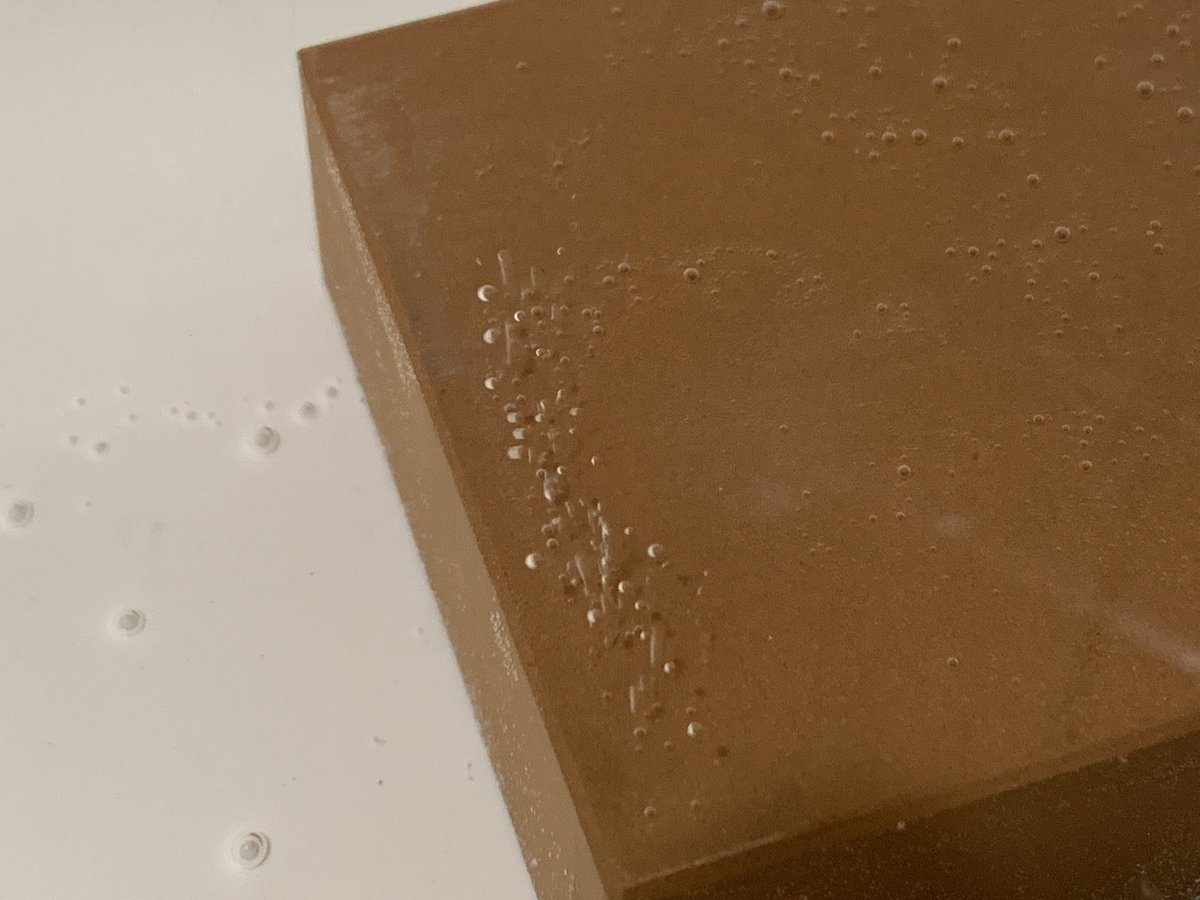 砥石から出る気泡みて心落ち着かせてる