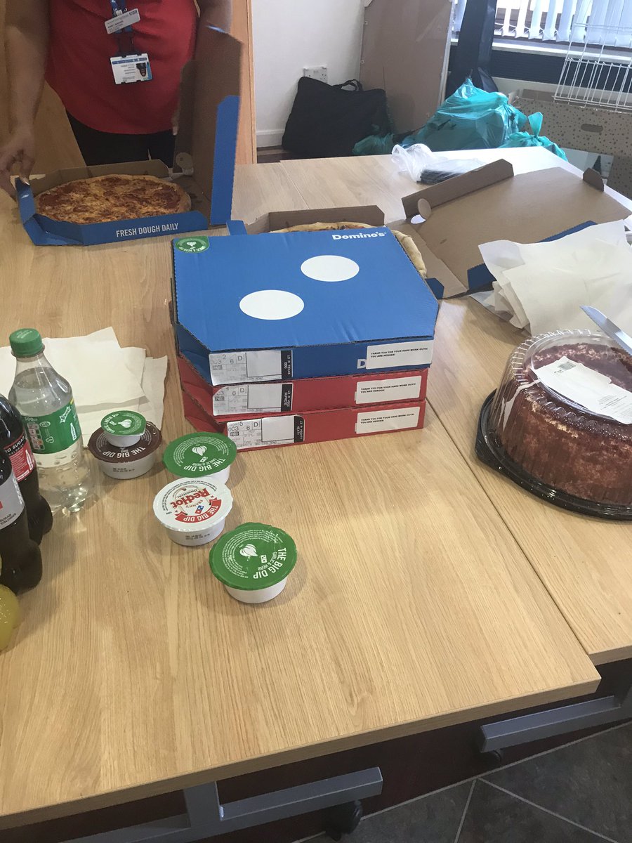 LilacsWard's tweet photo. Thanks @dominos for your generosity!!! https://t.co/yC8mg2cgCW