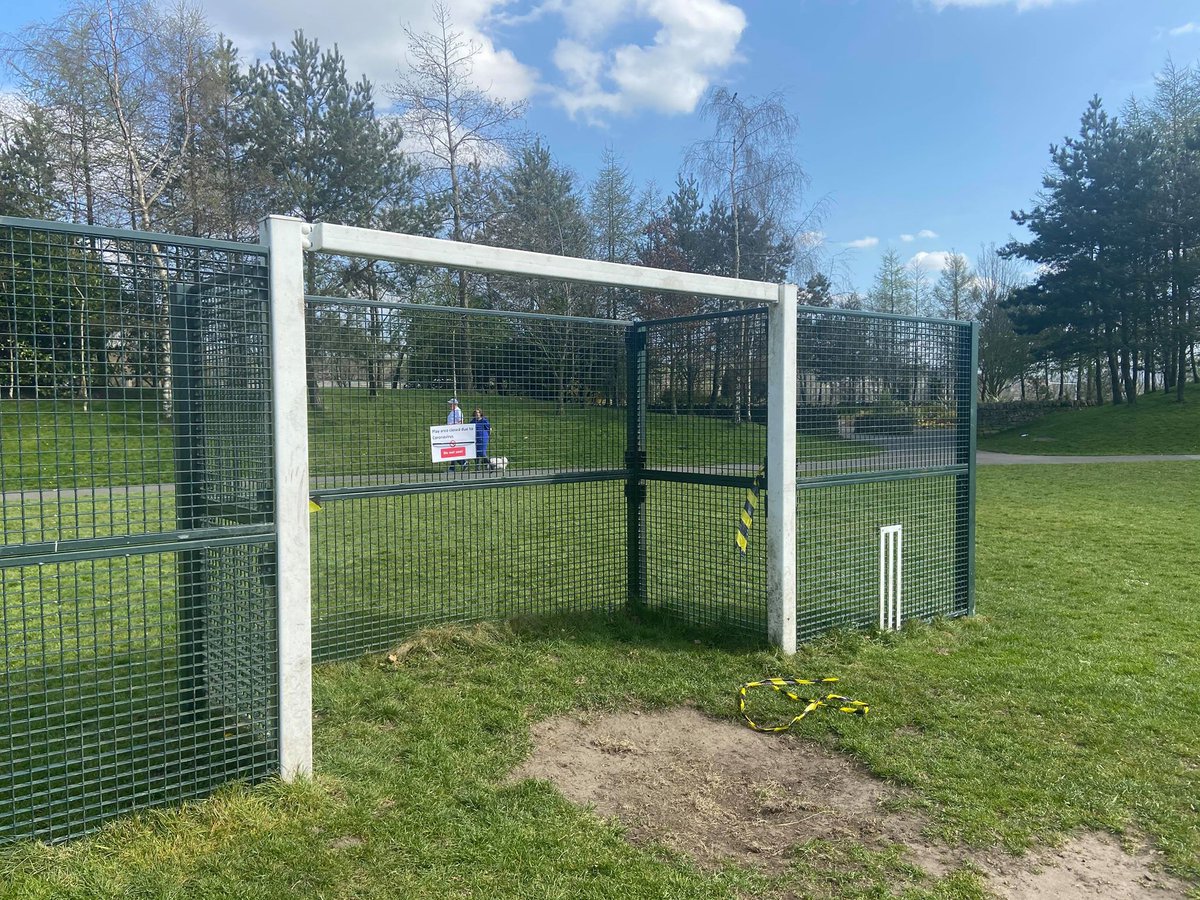 Some people have not been social distancing in our parks. We’ve kept them open so anyone can exercise but if the advice continues to be ignored we may need to consider closing them. Stay at home, protect the NHS, practice social distancing and help stop the spread of #Coronavirus