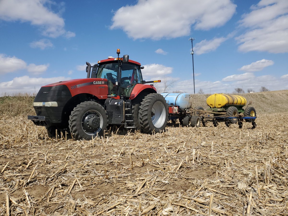 small_squares's tweet photo. nitrogen done on corn, check... #EssentialWork https://t.co/R3GUPams5p