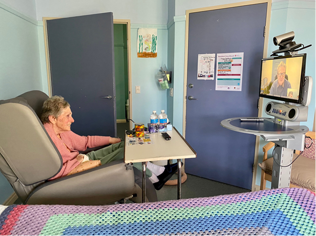 wnswlhd's tweet photo. They say a smile is worth a thousand words. Mrs Cawthornes smile says it all.

This is Mrs Elaine Cawthorne from Grenfell Multi Purpose Service speaking with her husband for the first time since residential aged care visitor restrictions were put into place. https://t.co/SQ3psC35Ux
