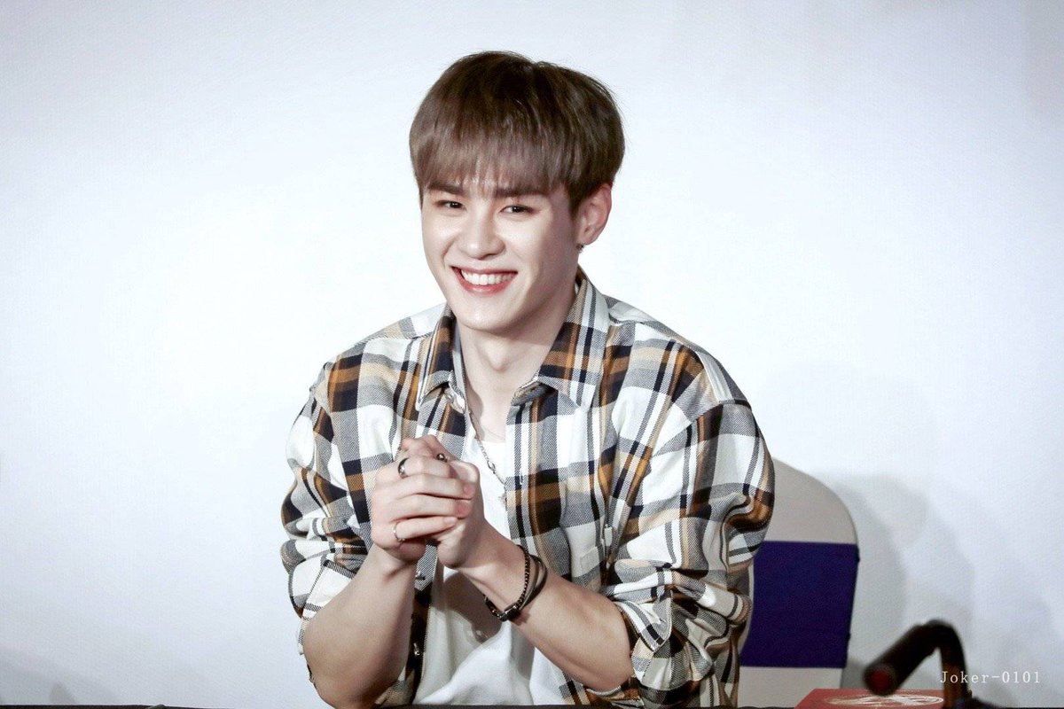 Thread of kun (Qian kun/钱锟) smiling because: