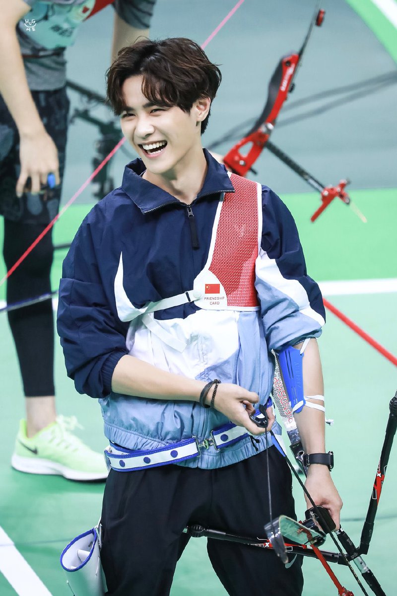 Thread of kun (Qian kun/钱锟) smiling because: