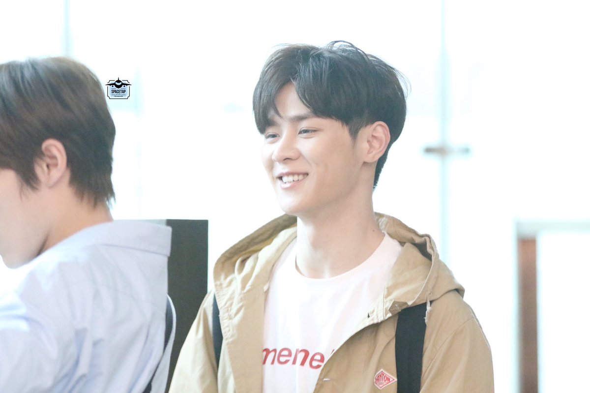 Thread of kun (Qian kun/钱锟) smiling because: