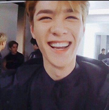 Thread of kun (Qian kun/钱锟) smiling because: