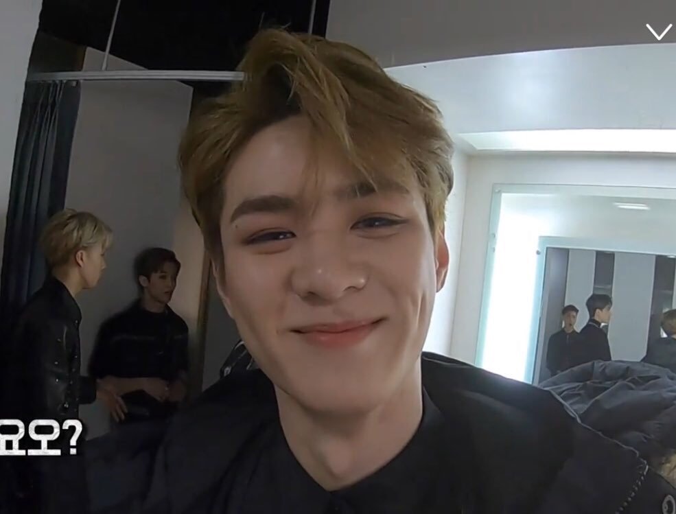 Thread of kun (Qian kun/钱锟) smiling because: