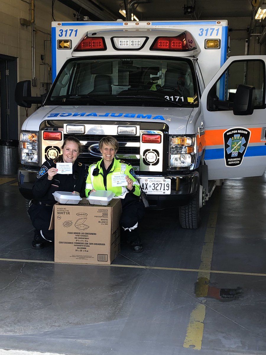 #RibsForResponders - we’re honoured to have helped sponsor a special BBQ lunch delivery today to <a href="/BurlingtonFire/">Burlington Fire Dept</a> and <a href="/RegionofHalton/">Halton Region</a> EMS workers. #ThankYou