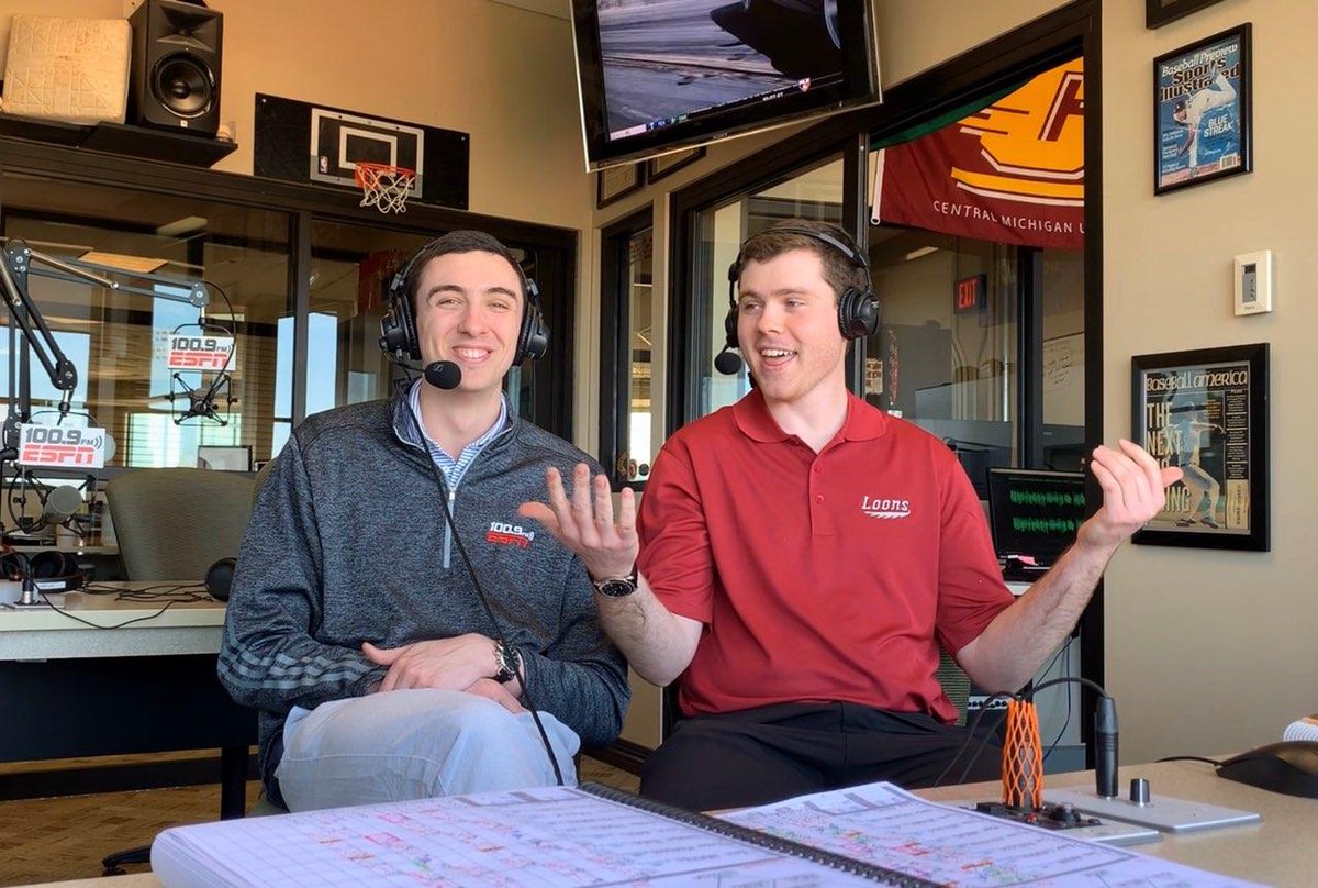 1009TheMitt's tweet image. .@greatlakesloons ⚾️ makes us smile 😁 #MiLBAtHomeOpener #NestLevelFun