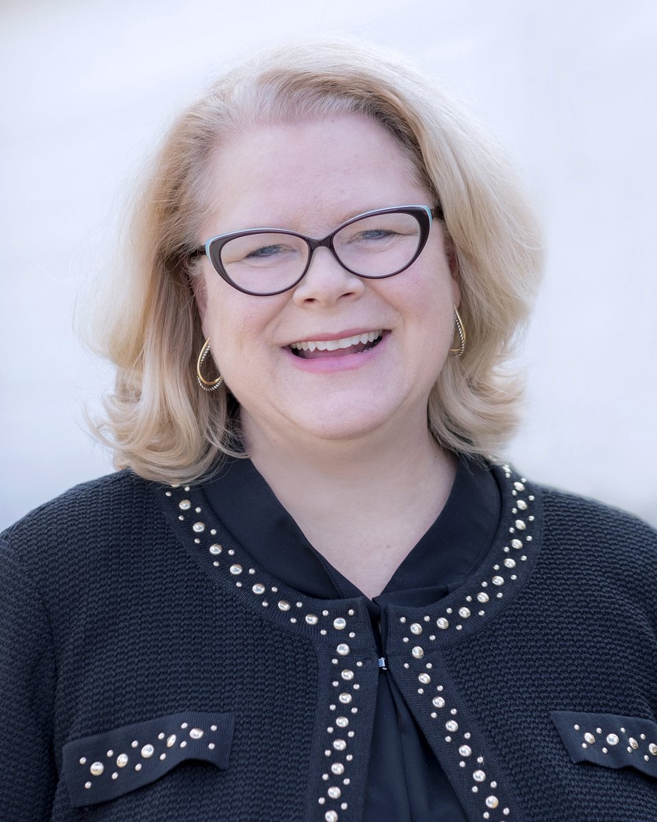 umsystem's tweet image. We are excited to announce that Dr. @KristinSobolik has been appointed as chancellor for @umsl. Serving in the dual role of interim chancellor and provost, Dr. Sobolik has demonstrated a track record of supporting student success and retention at UMSL. umsystem.edu/president-blog…